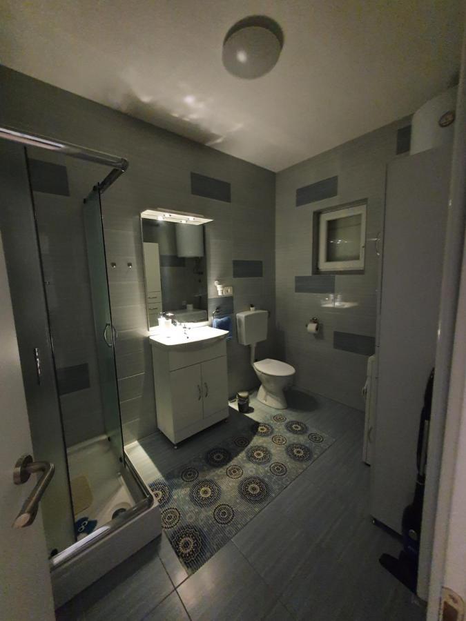 Appartement Apartman Luce à Brzac Extérieur photo